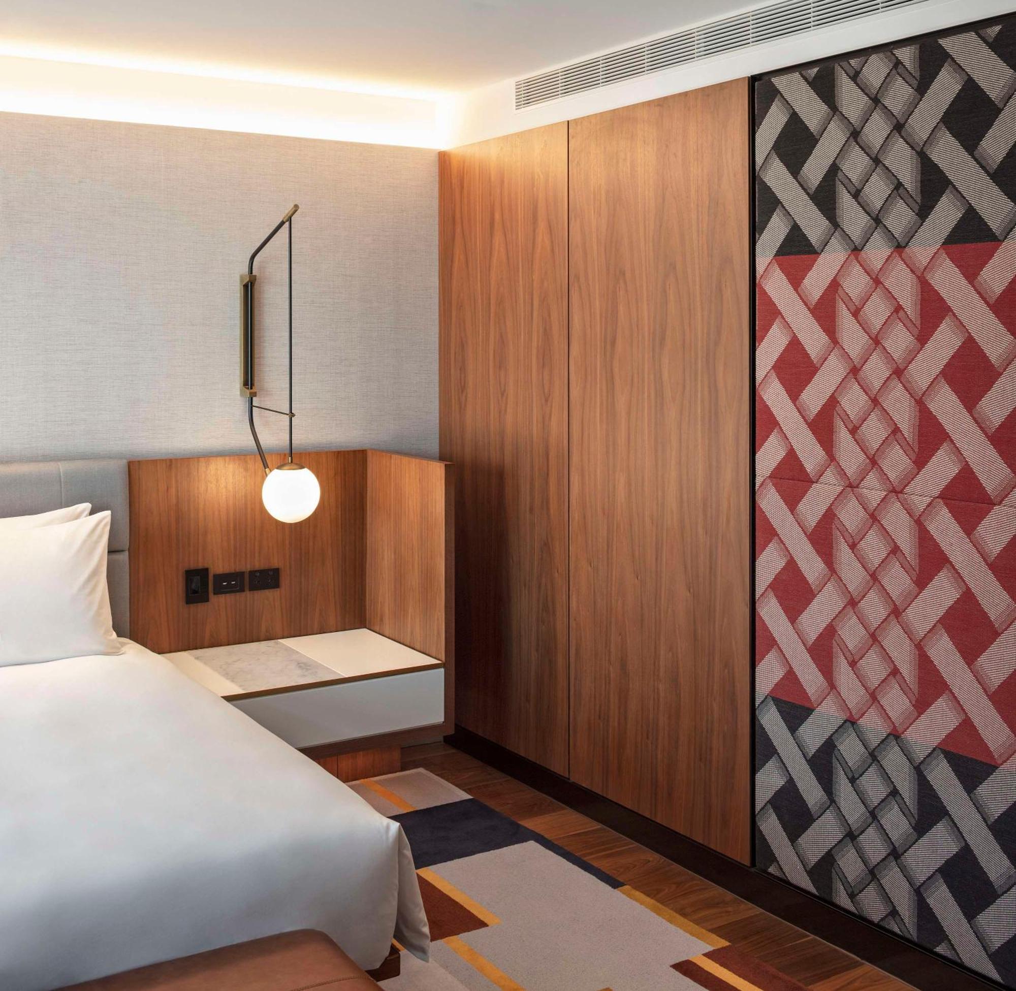 Park Hyatt Auckland Hotel Eksteriør billede A bedroom at the hotel